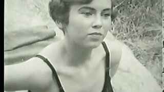 Bosomy hình xăm tóc vàng GF quỳ xuống để video sex mới hút ngon lollicock cho tinh trùng
