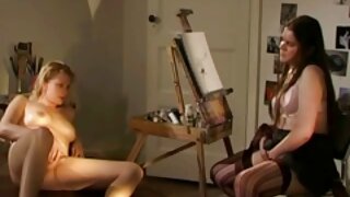 Dildo nghiện brunette Nikita kích thích cô ấy clit trên các đi phim sexx moi văng